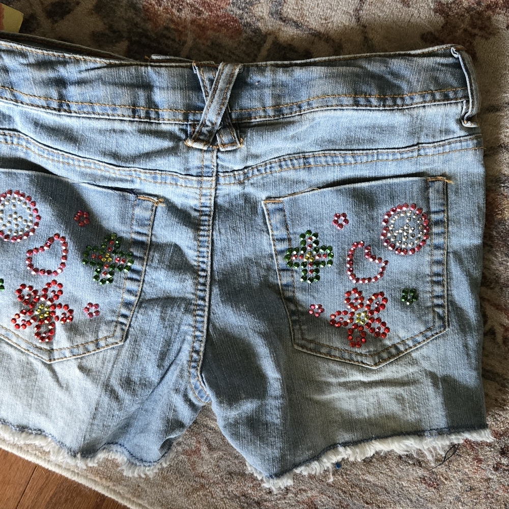 Squeeze Girls  Y2k Embellished Denim Shorts with Floral Design Size 10